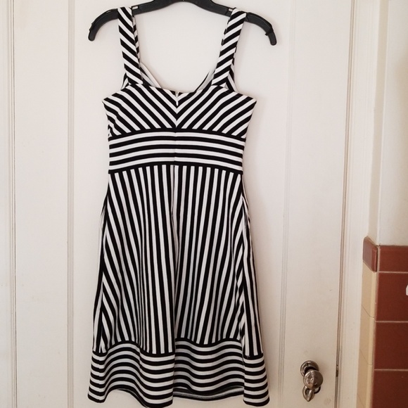 NEW Maison Jules Striped Dress - B&W, XS - Picture 2 of 4